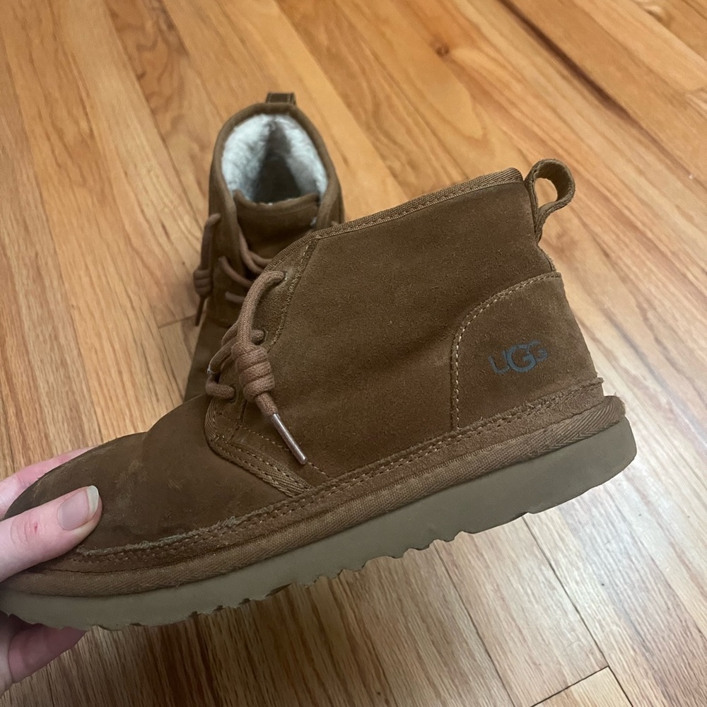 UGG Neumel men’s size 6 women’s 7.5/8